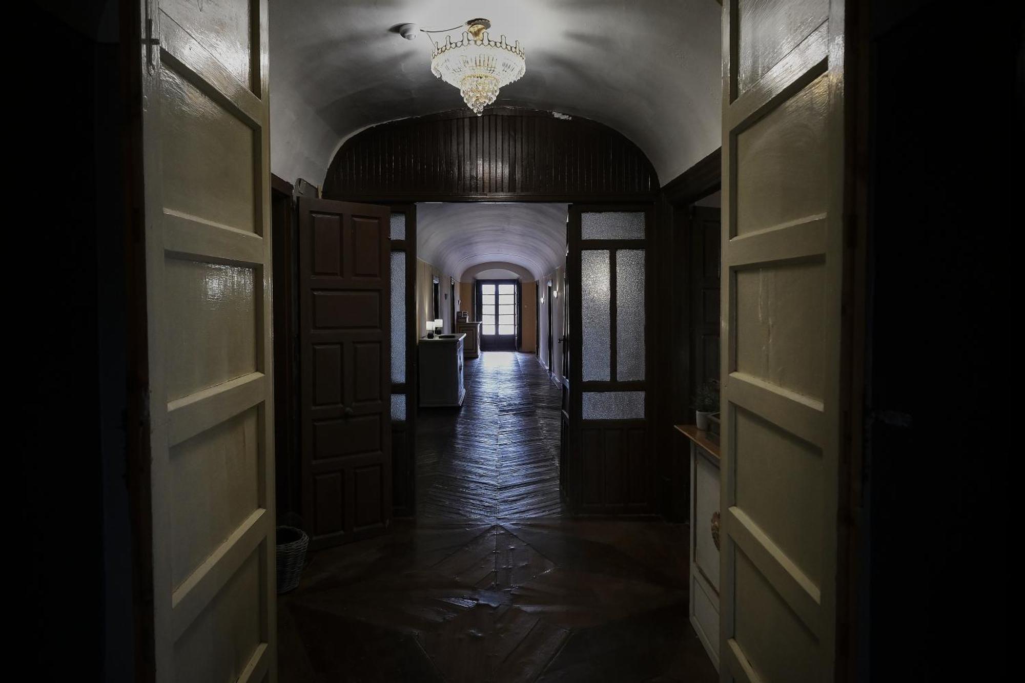 Casa Rural Palacio Conde De Aldana Con Piscina Entre Encinares Y Dehesas Terradillos Exteriör bild
