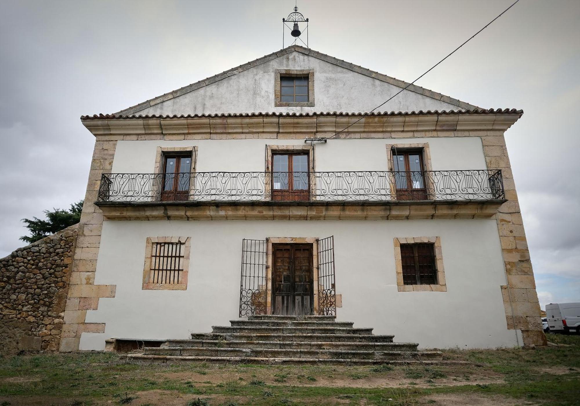 Casa Rural Palacio Conde De Aldana Con Piscina Entre Encinares Y Dehesas Terradillos Exteriör bild