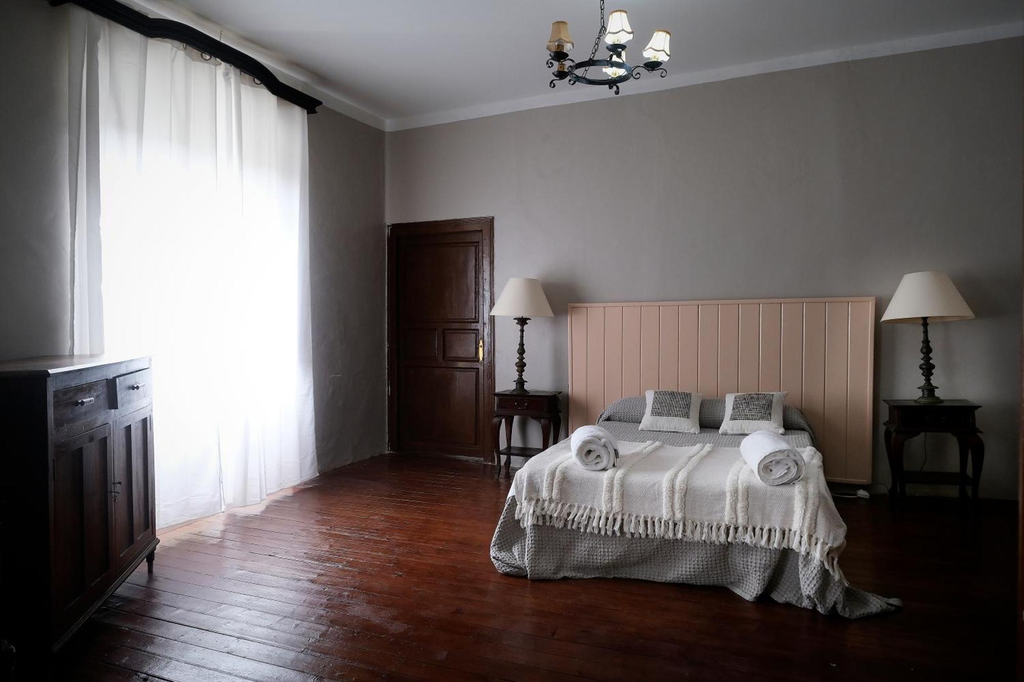 Casa Rural Palacio Conde De Aldana Con Piscina Entre Encinares Y Dehesas Terradillos Exteriör bild