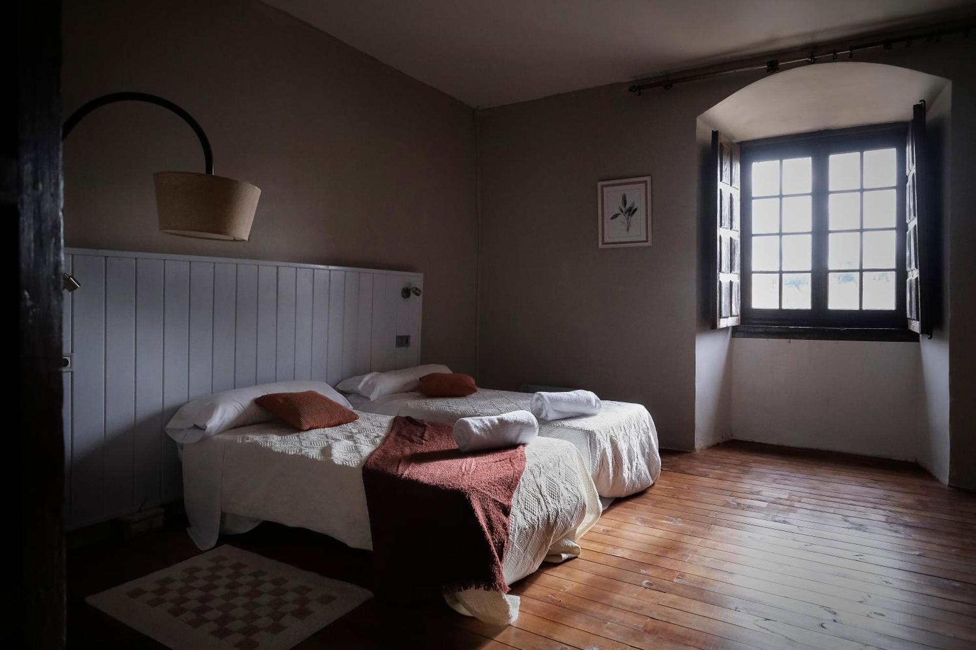 Casa Rural Palacio Conde De Aldana Con Piscina Entre Encinares Y Dehesas Terradillos Exteriör bild