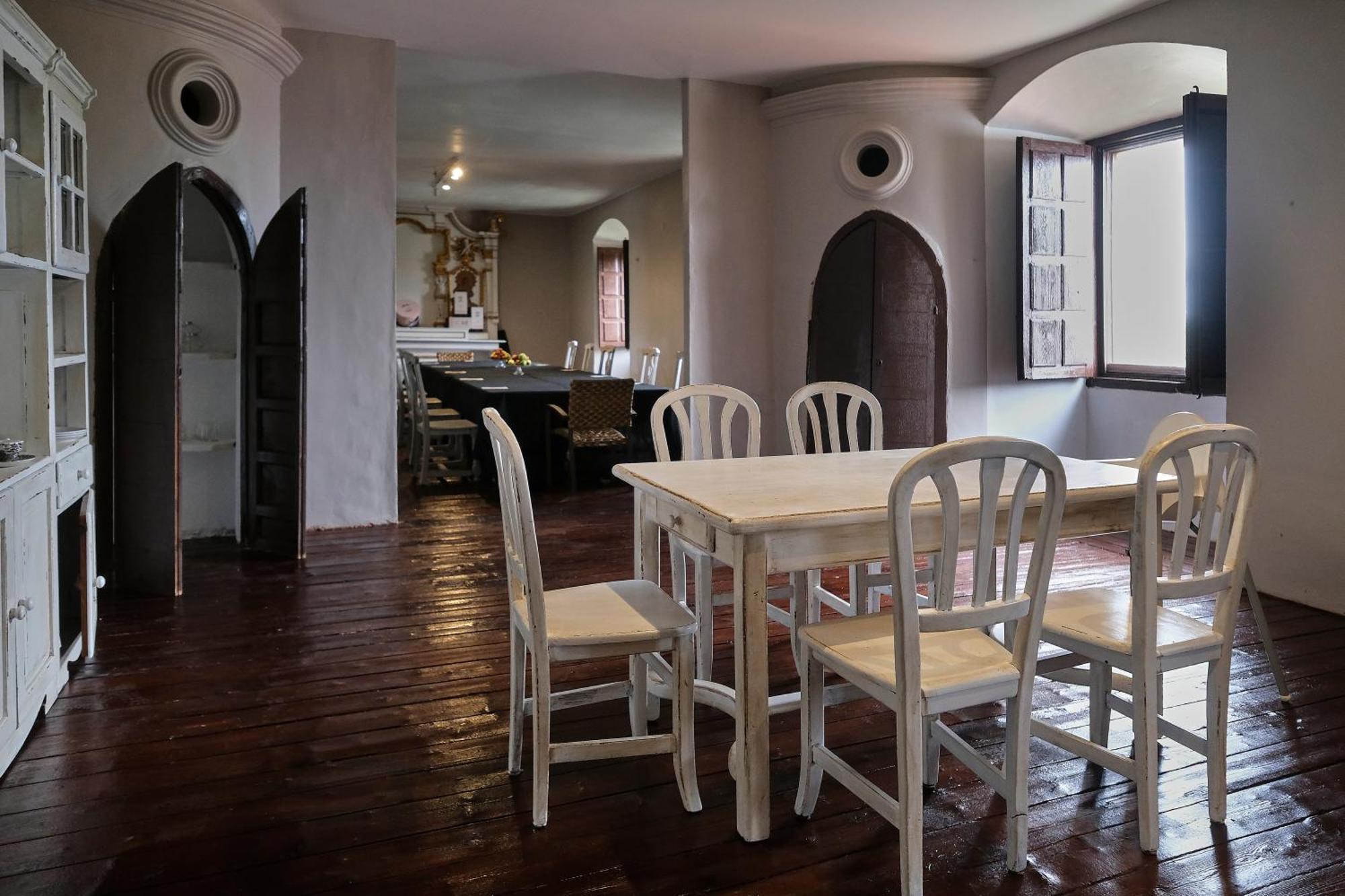 Casa Rural Palacio Conde De Aldana Con Piscina Entre Encinares Y Dehesas Terradillos Exteriör bild