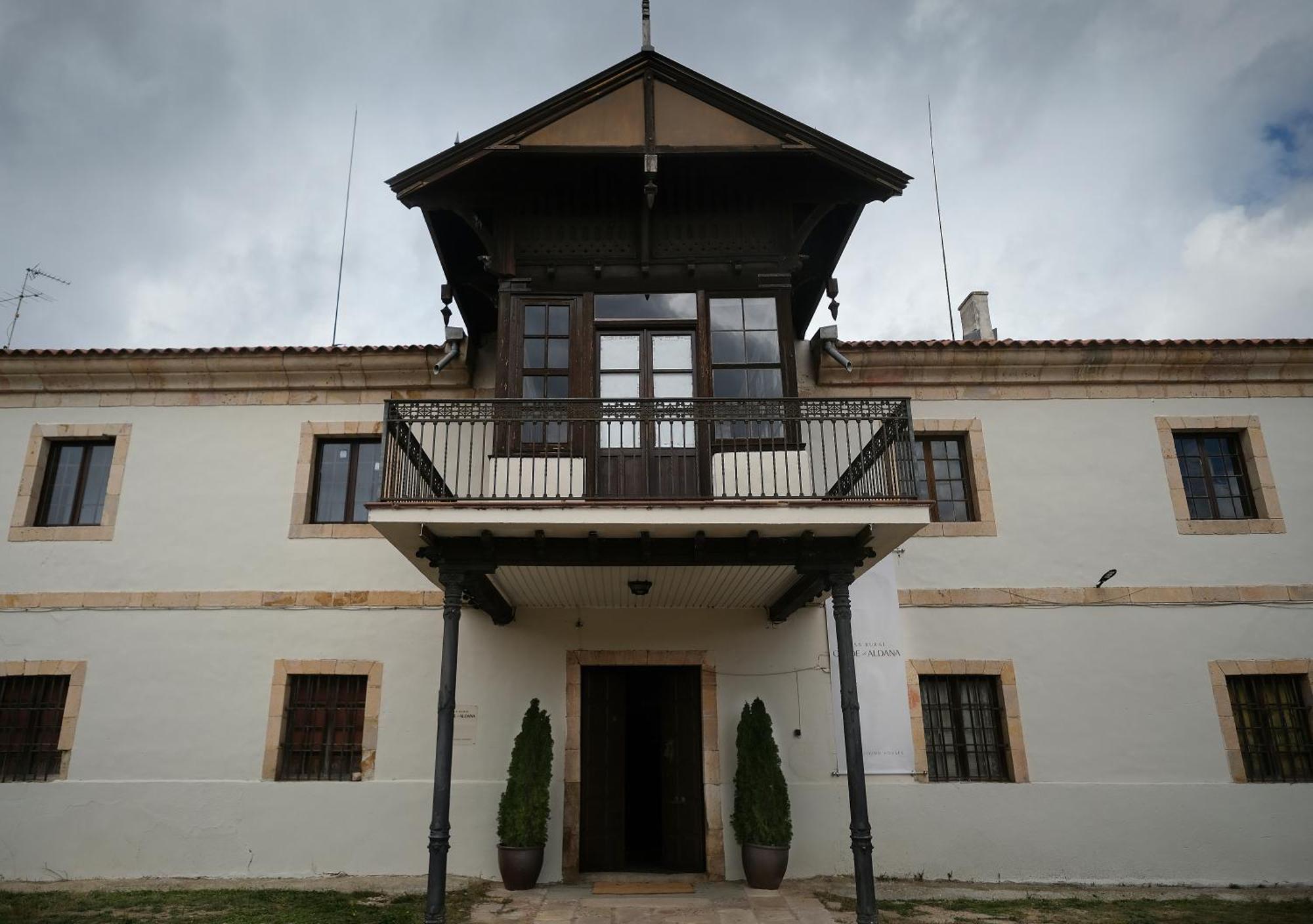 Casa Rural Palacio Conde De Aldana Con Piscina Entre Encinares Y Dehesas Terradillos Exteriör bild