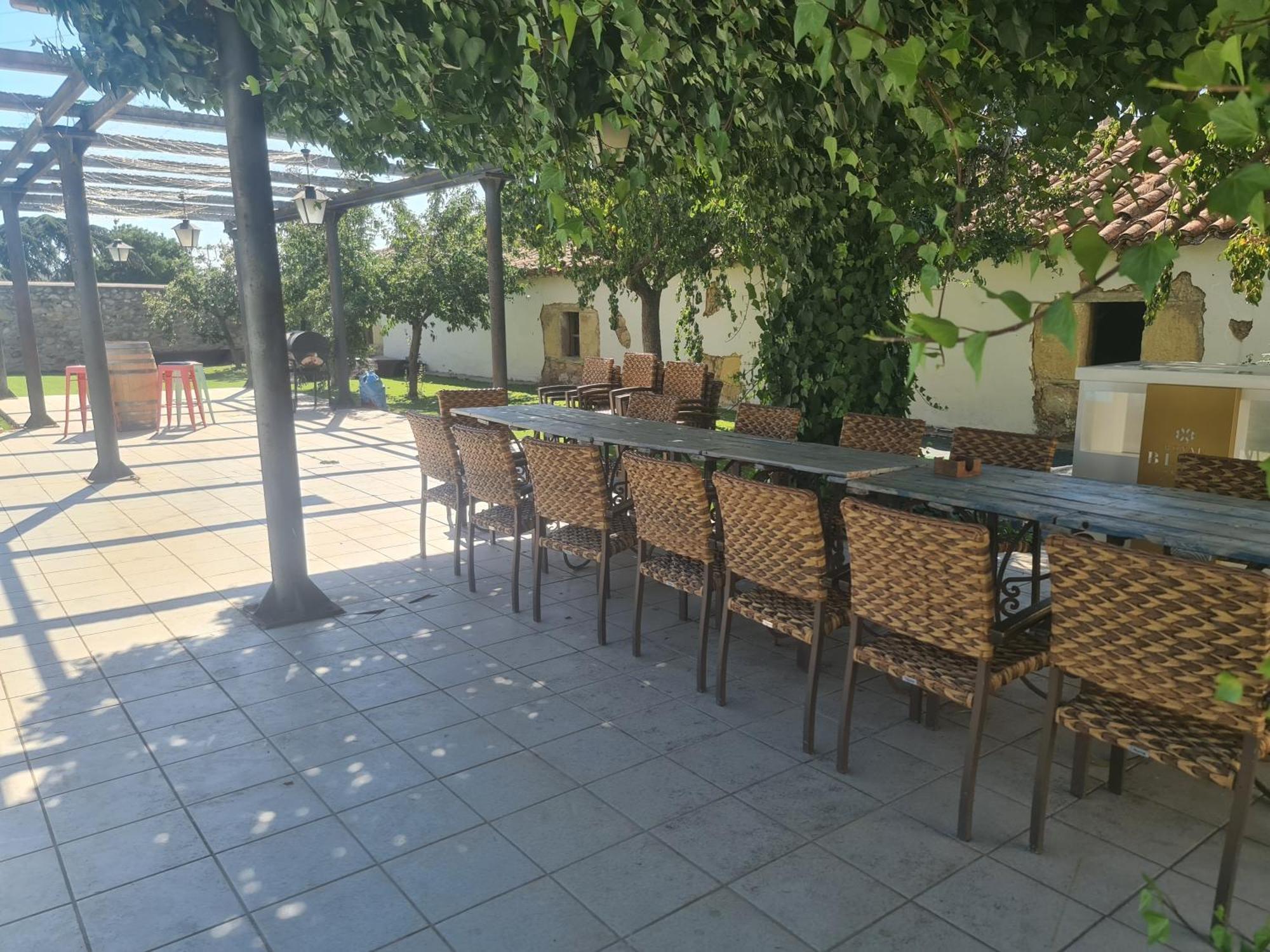 Casa Rural Palacio Conde De Aldana Con Piscina Entre Encinares Y Dehesas Terradillos Exteriör bild